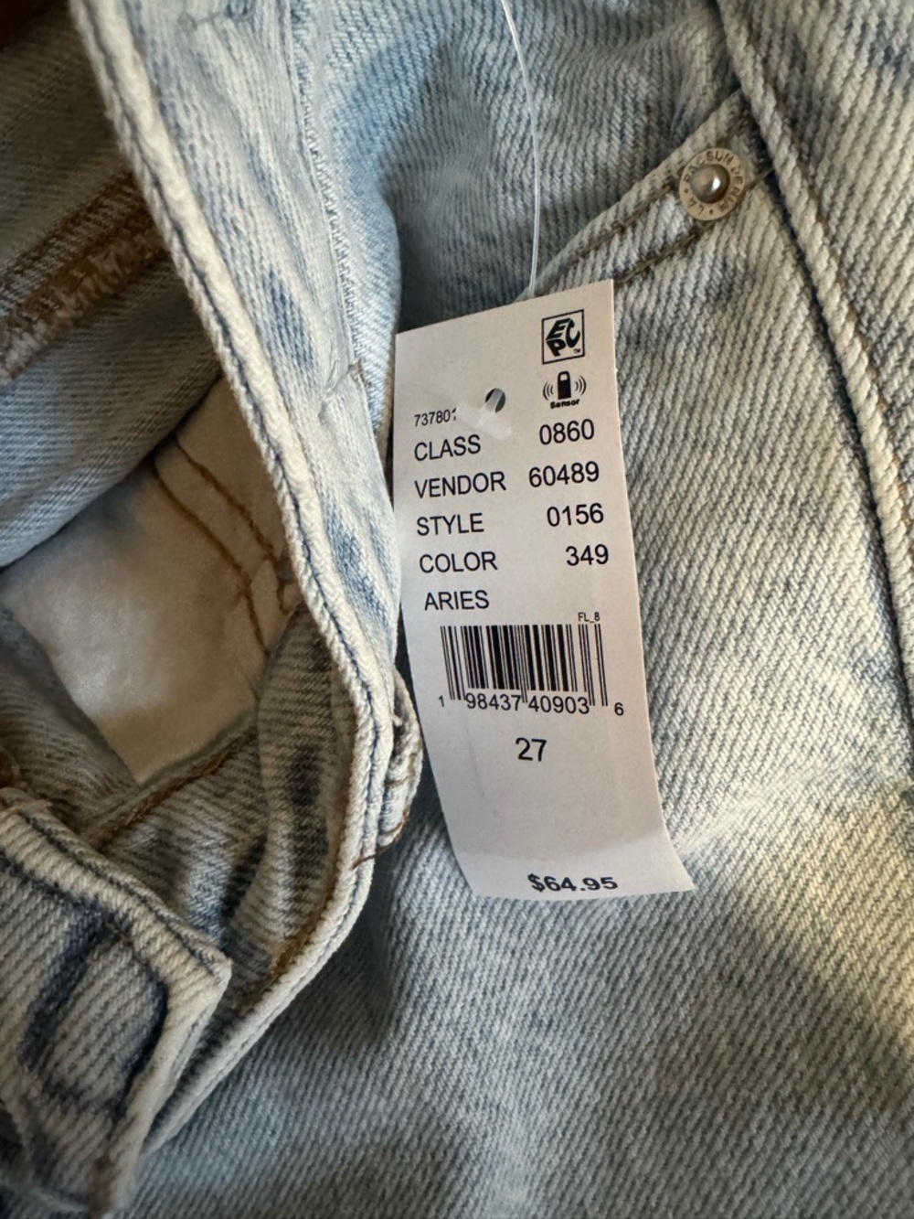 PACSUN Jade Low Rise Bootcut Jeans Flames Light Indigo

Size 27 x 32 inseam - Picture 2 of 7